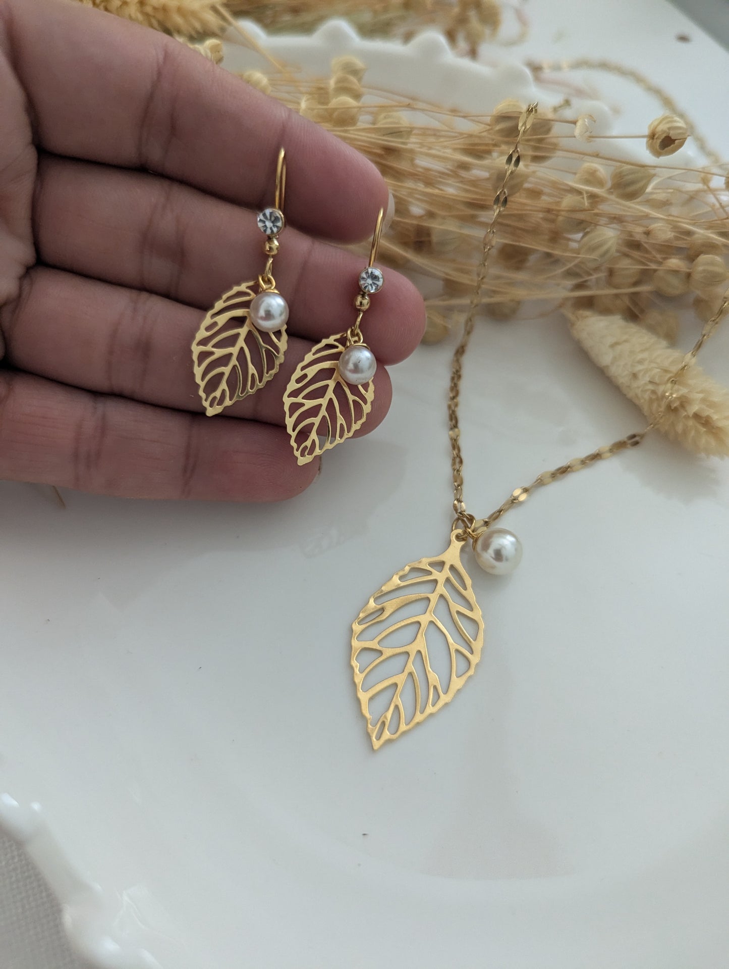 S. Steel leaf necklace and earrings set